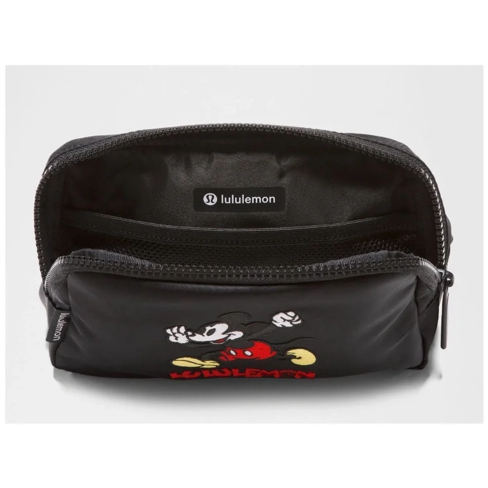 LULULEMON DISNEY Everywhere Belt Bag 1L Mickey in Motion - NEW - Picture 2 of 4